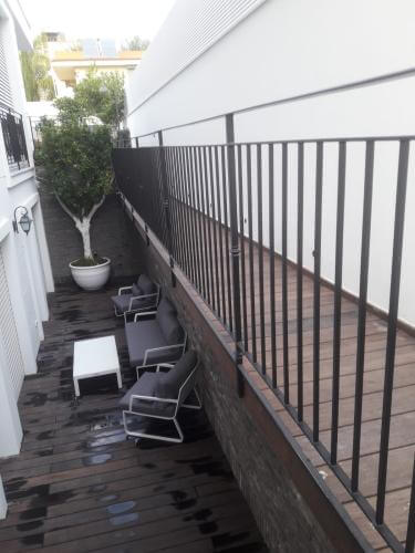 התקנת דק בבית פרטי